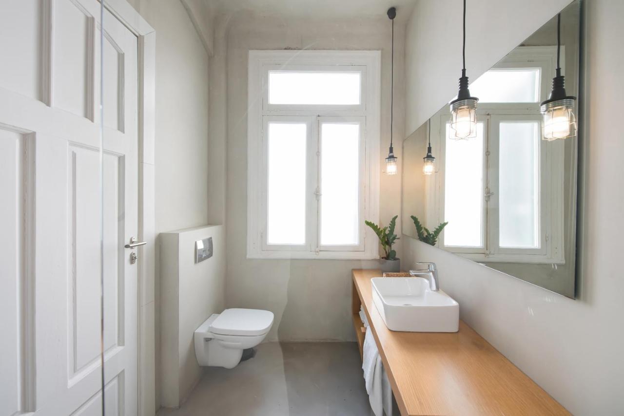 Monk Monastiraki Suites Афины Экстерьер фото