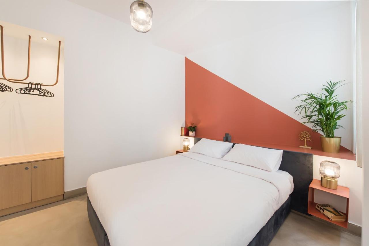 Monk Monastiraki Suites Афины Экстерьер фото