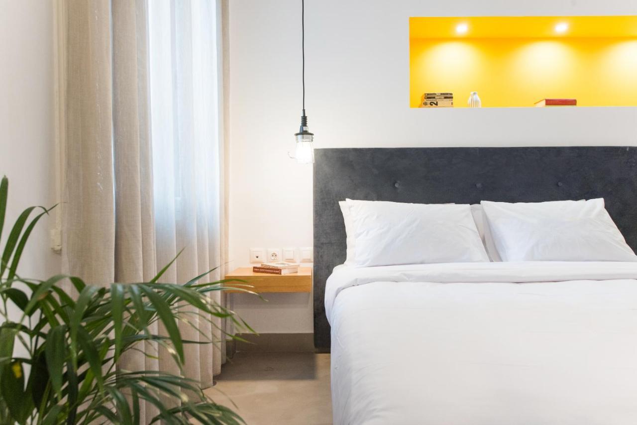 Monk Monastiraki Suites Афины Экстерьер фото